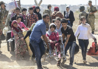 تستضيف تركيا أكثر من 800 ألف لاجئ سوري نزحوا إليها منذ بدء الحراك المسلح المعارض ضد الرئيس السوري